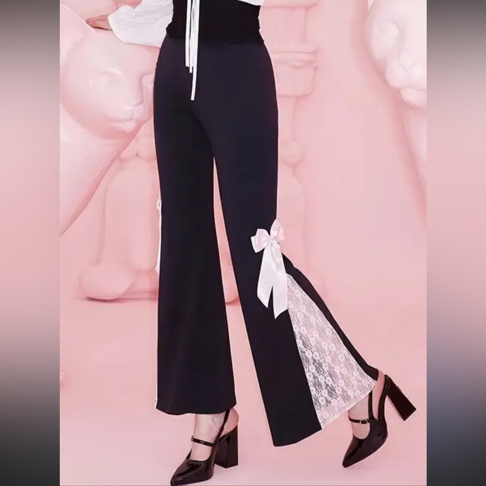 ROMWE Black Flare Pants with White Lace and Bow